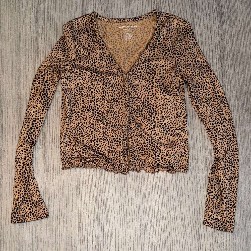 American Eagle Leopard Print Long Sleeve Crop Top - Tan/Black